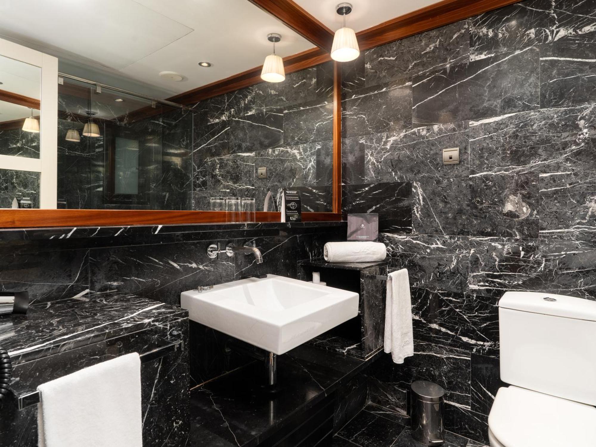 U232 Hotell